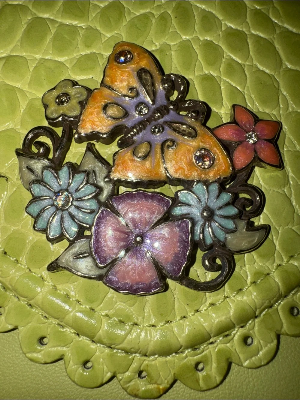 Brighton magnetic closure clutch butterfly